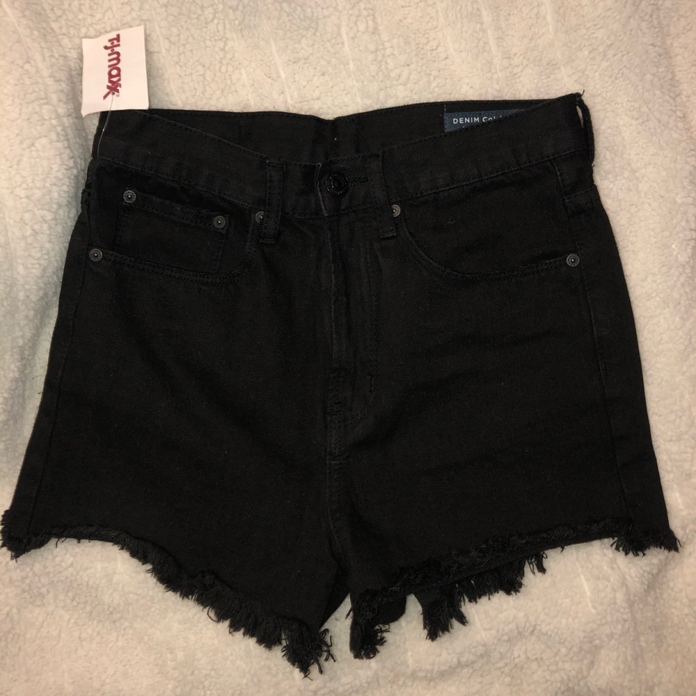 high waisted black shorts